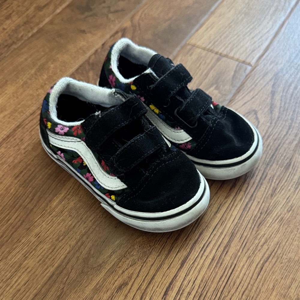 Vans Kids Black Floral Old Skool Velcro Sneakers Size 7